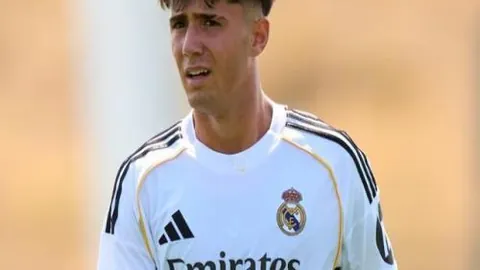 “米兰队此役可能调整阵容，莱奥与福法纳或替补登场，菲利克斯鸭脖领衔首发”